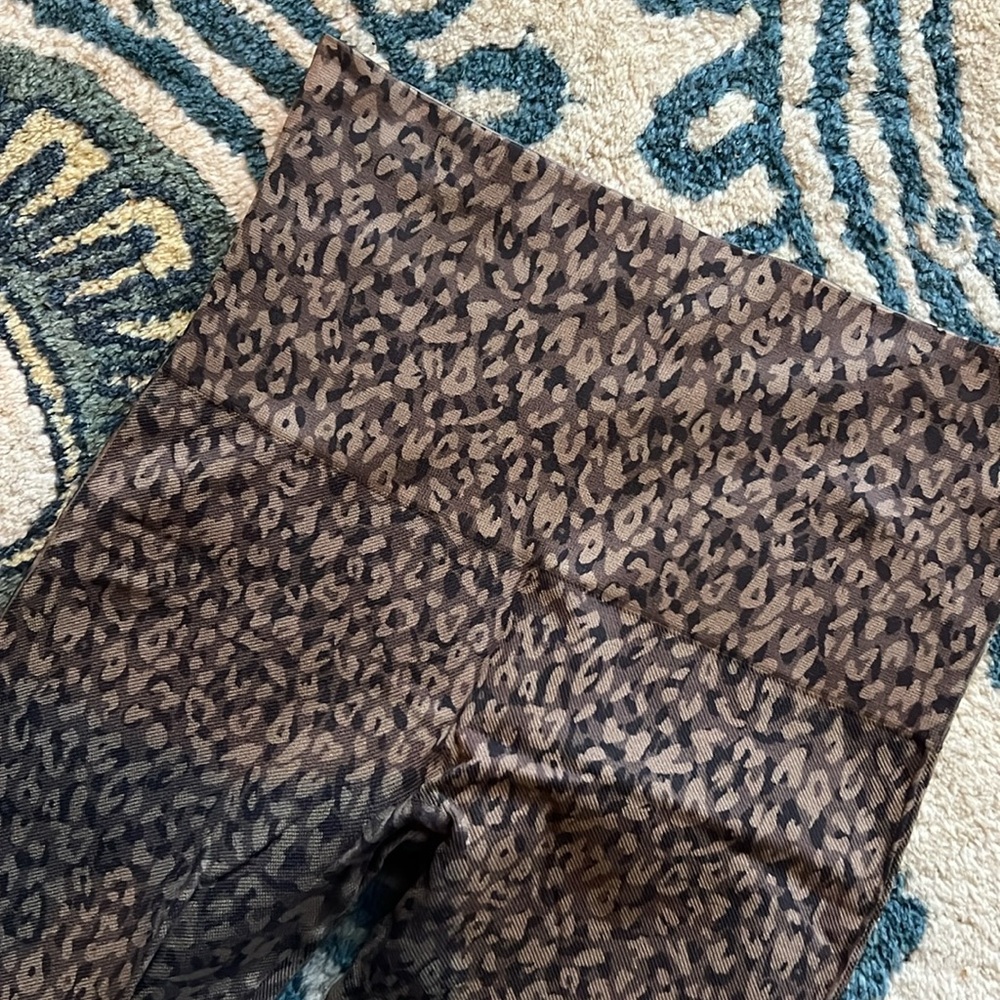Spanx Leopard Legging